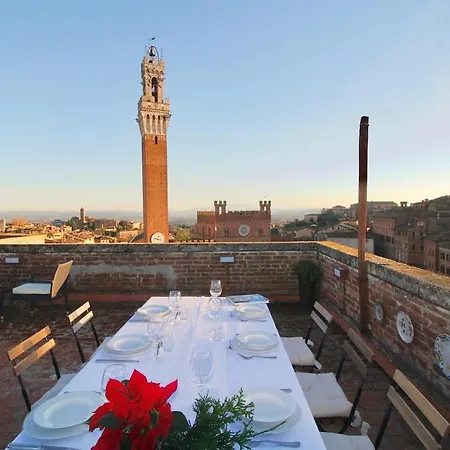 Torre Del Campo Appartement Siena