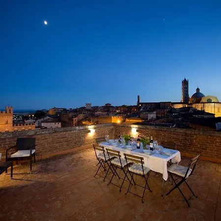 Torre Del Campo Appartement Siena