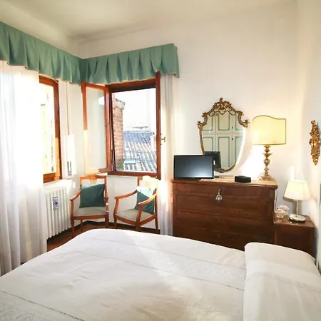 Torre Del Campo Appartement Siena
